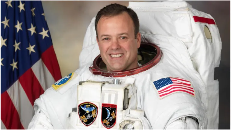 Astronaut koji je više puta putovao u svemir godinama prenosi poruku čovječanstvu: 'Živimo laž'