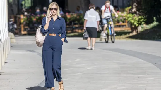 Stilski i filmski od glave do pete: Zgodna plavuša elegantnom kombinacijom užarila Karlovac