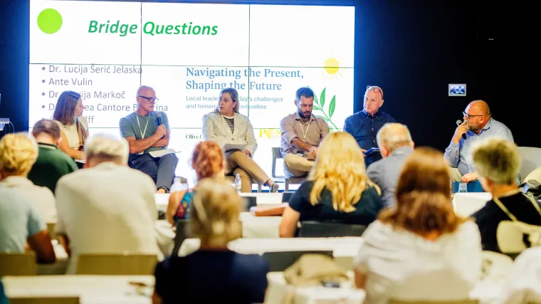 Brač u znaku maslina: Svjetski simpozij u Postirama okupio elitu maslinarstva