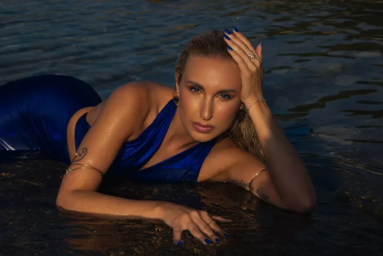 Irma donosi hit jeseni sa singlom 'Uzmi Me'