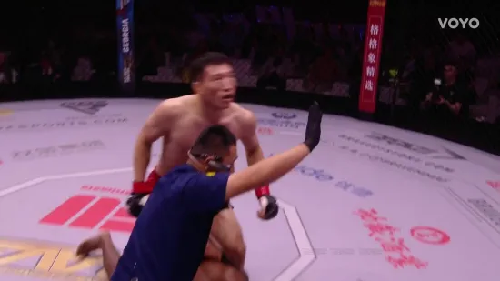 Bespoštedna borba: Sudac reagirao dok je Ti udarao kao maljem