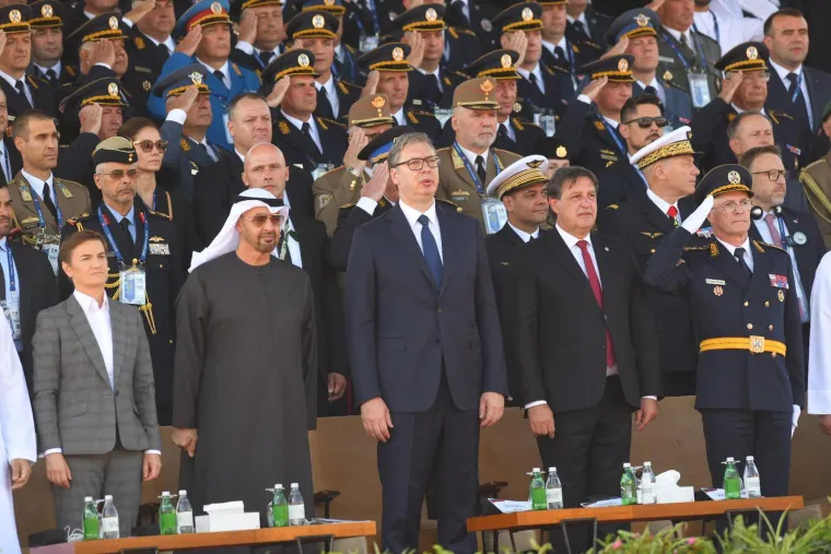 Veliki vojni mimohod u Srbiji: Letjeli bombarderi, MiG-ovi i moćni Rafalei