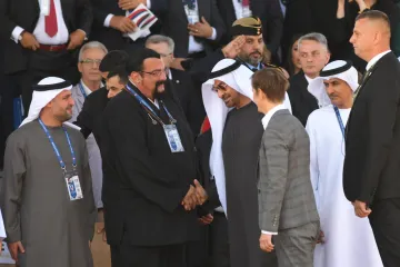 Što Steven Seagal radi u Beogradu: Na vojnom mimohodu privukao je veliku pažnju