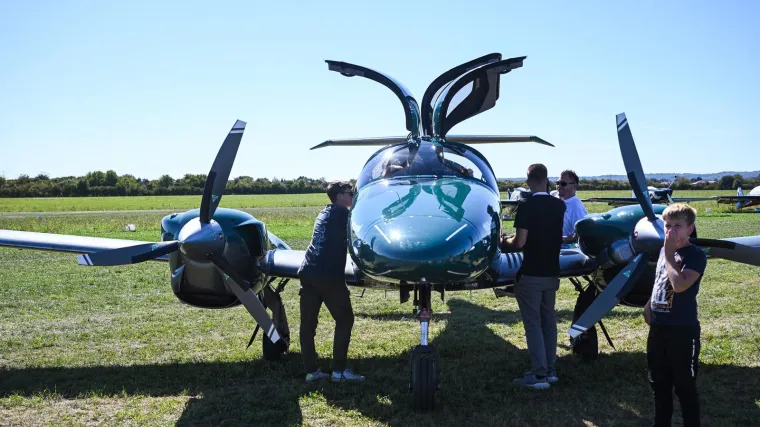 Rafale i Black Hawk zapalili nebo: Zagreb proslavio zrakoplovnu povijest u velikom stilu