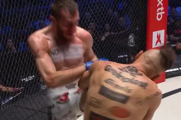 Kakav nokaut! Grzebyk je krenuo u napad, a onda je sijevnulo koljeno i desni direkt