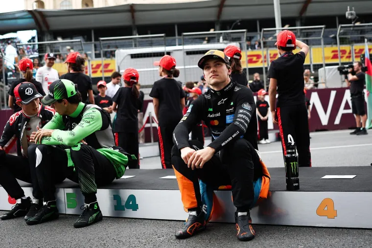 Šok u Bakuu: Verstappen izdominirao konkurenciju, vodeći u ukupnom poretku morao odustati