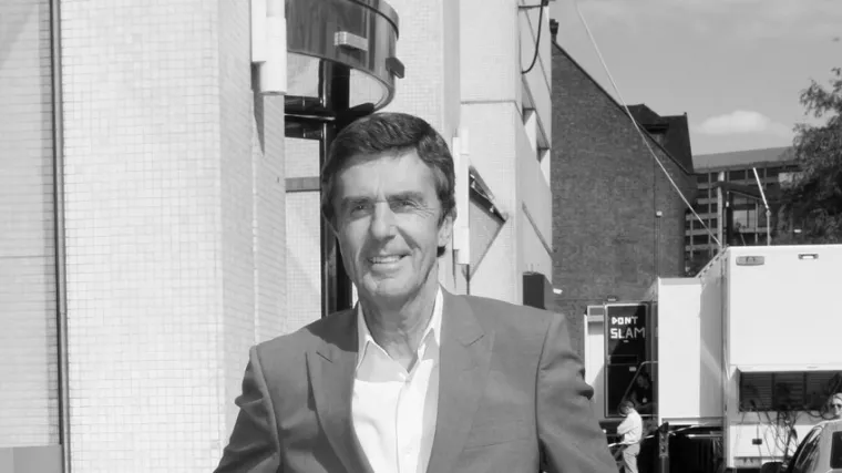 Preminuo britanski voditelj John Stapleton