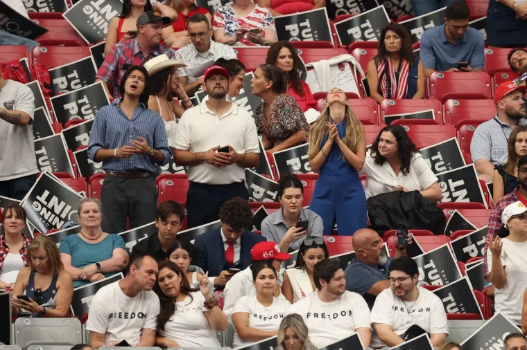 Vance se obratio na komemoraciji: 'Nakon Charlijeve smrti, vidjeli smo neke od najgorih dijelova čovječanstva'