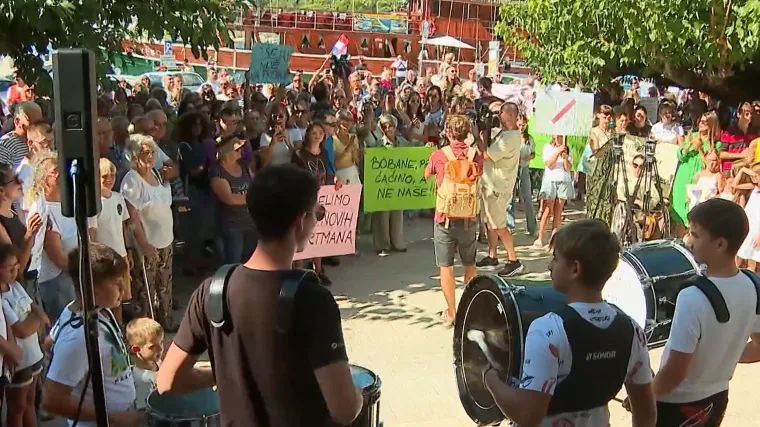 Makarska ujedinjena protiv gradnje hotela: 'Ne damo Osejavu, jednostavno ne damo'