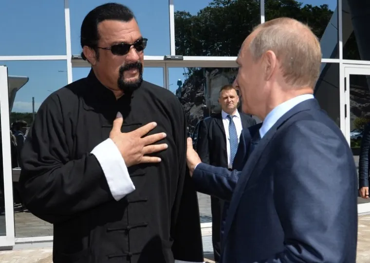 Hollywoodski glumac Steven Seagal: 'Volim srpsku hranu i planiram dobiti srpsku osobnu iskaznicu'