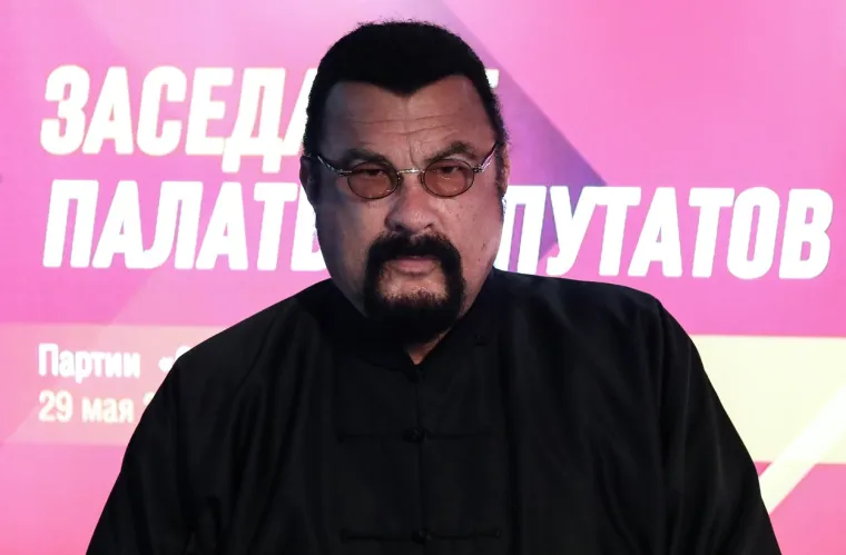 Hollywoodski glumac Steven Seagal: 'Volim srpsku hranu i planiram dobiti srpsku osobnu iskaznicu'