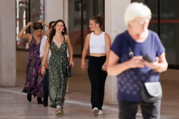 Ma kakva jesen: Zadranke prošetale u haljinicama i privlačile poglede slučajnih prolaznika