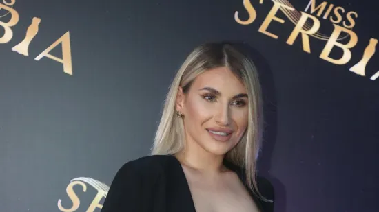 Srpska influencerica ispričala detalje estetskog zahvata: 'Jedna dojka mi je bila manja od druge'