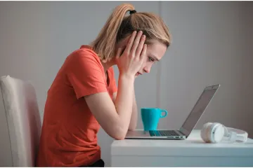 Novo istraživanje ukazalo na neočekivanu opasnost: Omiljeni napitak umanjuje djelovanje antibiotika