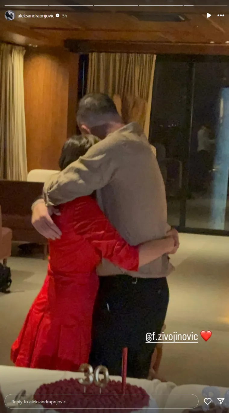 Aleksandra Prijović pokazala 'liniju' samo 20 dana nakon poroda
