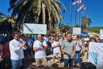 Vodovod Vis ugašen nakon 60 godina, ali Višani ga ne daju: Najavljuju borbu do kraja