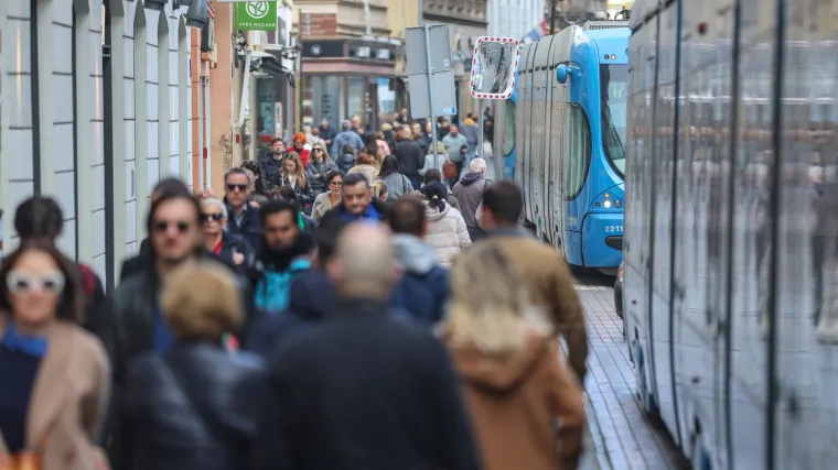 Klik-klik i novac je tu, ali cijena je strašna! Stručnjakinja otkrila pakao u koji mnogi Hrvati upadaju