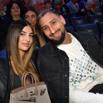 Internet ga razapinje, a ona mu čuva leđa: Tko je ljepotica koja je zavela talijanskog vratara?