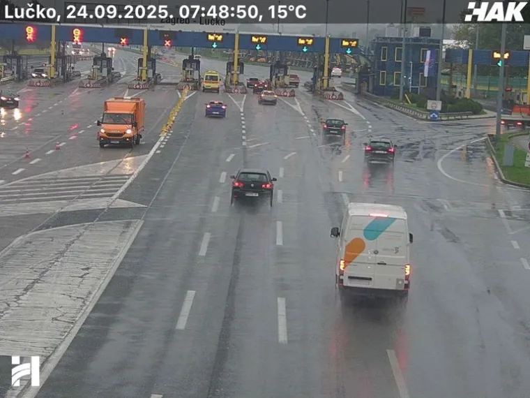 Dio zemlje na udaru nevremena, DHMZ izdao crveno upozorenje: Više nesreća na autocestama!