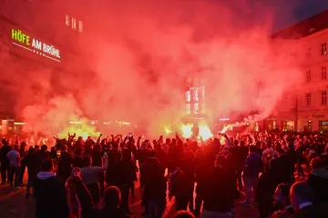 Masovna tučnjava u centru grada, jedan gostujući navijač završio na hitnoj