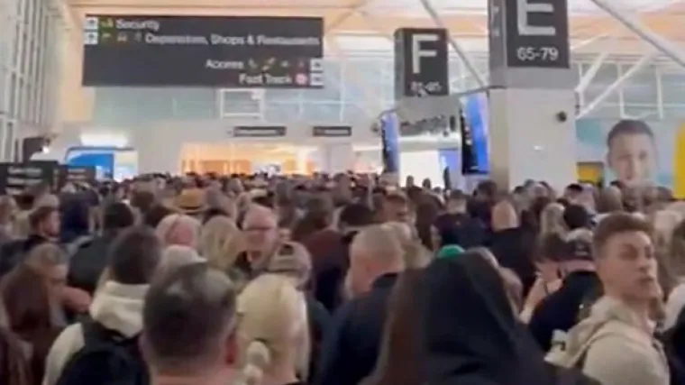 Požar stvorio kaos u ogromnoj europskoj zračnoj luci, putnici evakuirani: Pokvarili se i vlakovi