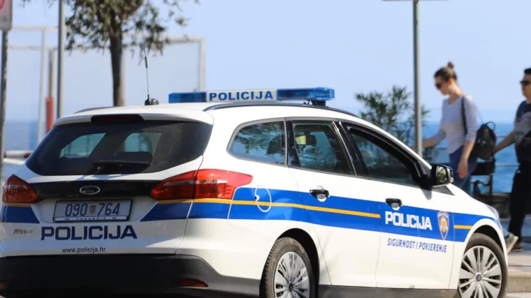 Zlostavljao suprugu i dijete te im prijetio nožem: Poznatom hrvatskom pjevaču potvrđena optužnica