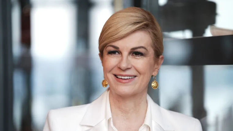 Kolindi haljina s bijelim točkicama 'skinula' barem 20 godina: Dominirala svjetskom pozornicom UN-a