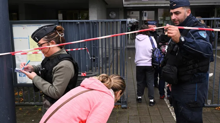 Ubo učiteljicu nožem u lice: Ranije izbačen iz škole zbog nacističkih crteža