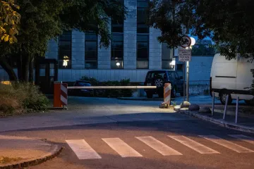 Djevojka krala, u bijegu za kosu počupala kćer poznatog nogometaša i gurnula je na cestu