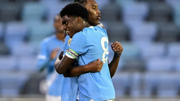 Zanimljiva situacija: Za City debitirala braća u istoj utakmici, sinovi su slavnog oca