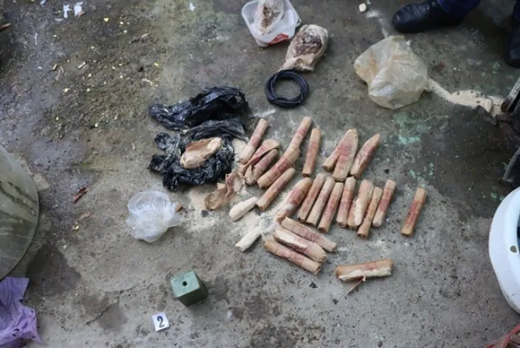 Detalji pretrage doma osumnjičenog za ubojstvo u Sl. Brodu: Pronađen arsenal oružja i droge