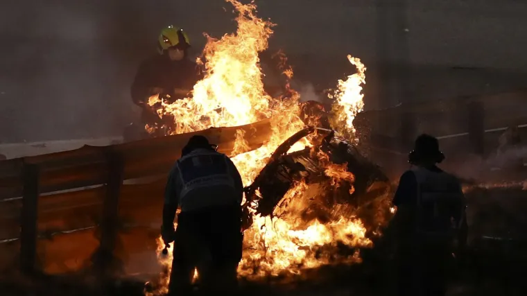 Auto mu se prepolovio i zapalio u stravičnoj nesreći: Sada će ponovno sjesti u bolid Formule 1