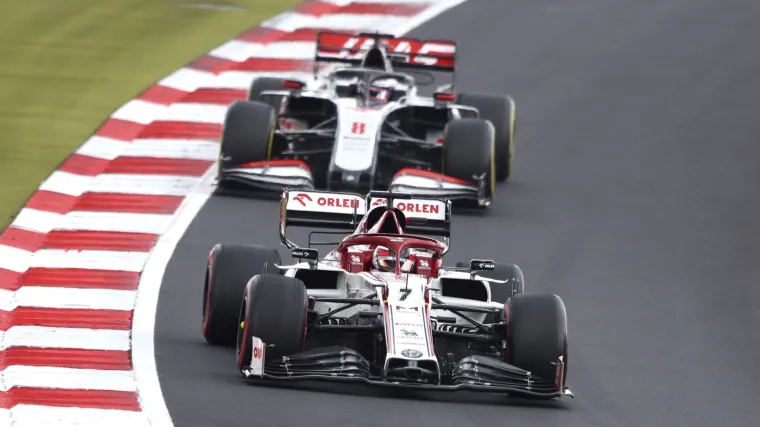 Auto mu se prepolovio i zapalio u stravičnoj nesreći: Sada će ponovno sjesti u bolid Formule 1