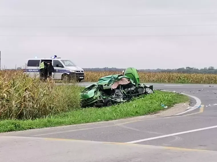 Stravičan sudar u Međimurju: Auto je smrskan! Od siline udara zarotirao se i udario u autobus
