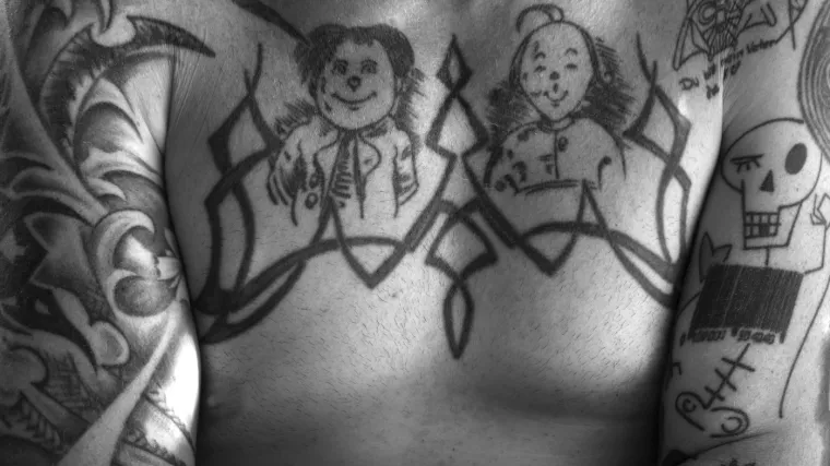 Mladića (22) ubila tetovaža: Tattoo majstor radio nezamislivo za vrijeme procesa