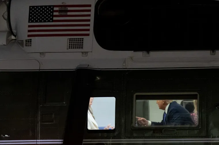 Uhvaćen trenutak svađe Donalda i Melanije u helikopteru? On prijetio, ona odmahivala