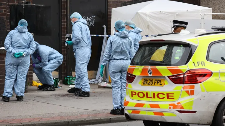 'Zombi nožem' do smrti izboli tinejdžera pred njegovom majkom: 'Lovili su ga poput čopora'