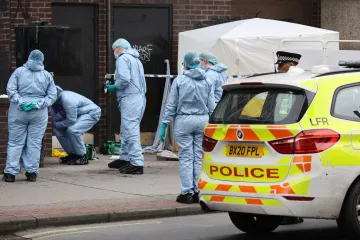 'Zombi nožem' do smrti izboli tinejdžera pred njegovom majkom: 'Lovili su ga poput čopora'