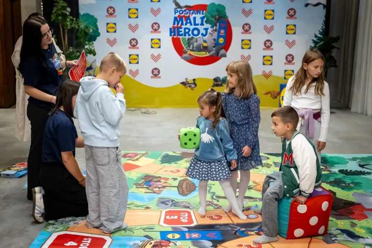 Lidl predstavio edukativnu dru&scaron;tvenu igru &bdquo;Postani mali heroj&ldquo; u suradnji s HGSS-om