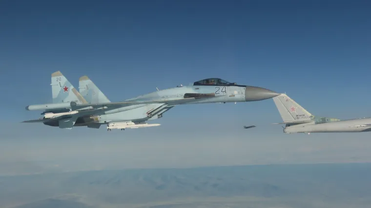 Rusi se opet malo zaigrali: Američki borbeni avioni presreli njihove bombardere i lovce!