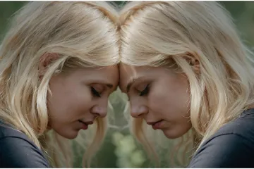 Pobijedite uporni glas u glavi koji ne prestaje: Pet strategija zdravijeg odnosa sa samim sobom