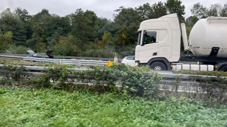 Nesreća na A1! Promet u prekidu, kilometarske kolone pred Lučkom