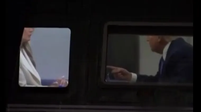 Čitač s usana otkrio što se stvarno dogodilo između Melanije i Trumpa: 'Pogledaj me, Donalde!'