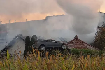 Buktinja kod Požege: Izgorjeli skupocjeni automobili poznatog poduzetnika