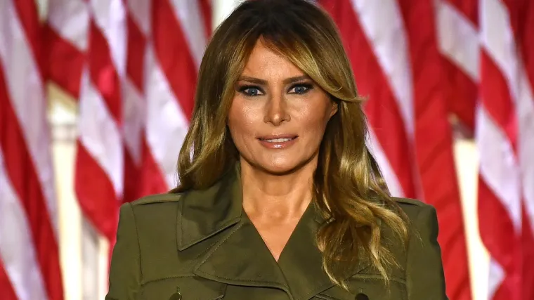 Melania Trump predstavila božične ukrase s ugraviranim potpisom: 'Zbog ljubavi prema domovini'