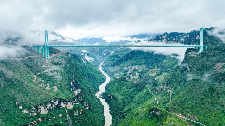 Nevjerojatni prizori: Otvoren najviši most na svijetu, put od dva sata sada traje samo dvije minute