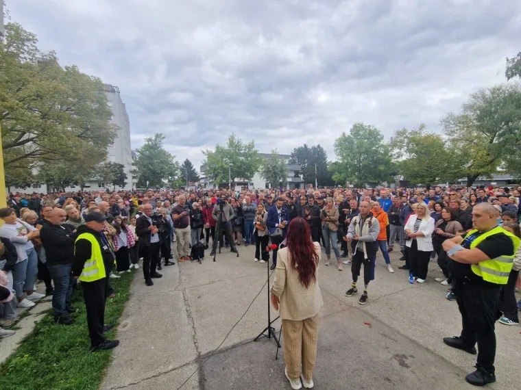 Majka pretučenog učenika u suzama: 'To su djeca koja ne znaju što znači riječ tučnjava'