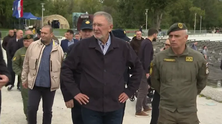 Velika proslava Dana policije na Bundeku: Evo kako je Božinović otišao u virtualnu stvarnost