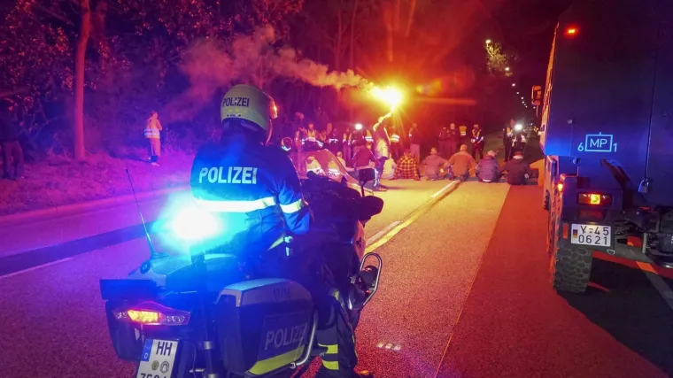 Masovna noćna tučnjava, potezali se noževi i bejzbol palice: Četiri osobe bore se za život