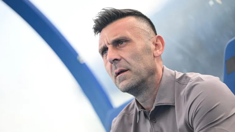 Bivši trener Dinama i Lokomotive sjeda na vruću klupu velikana iz susjedstva?